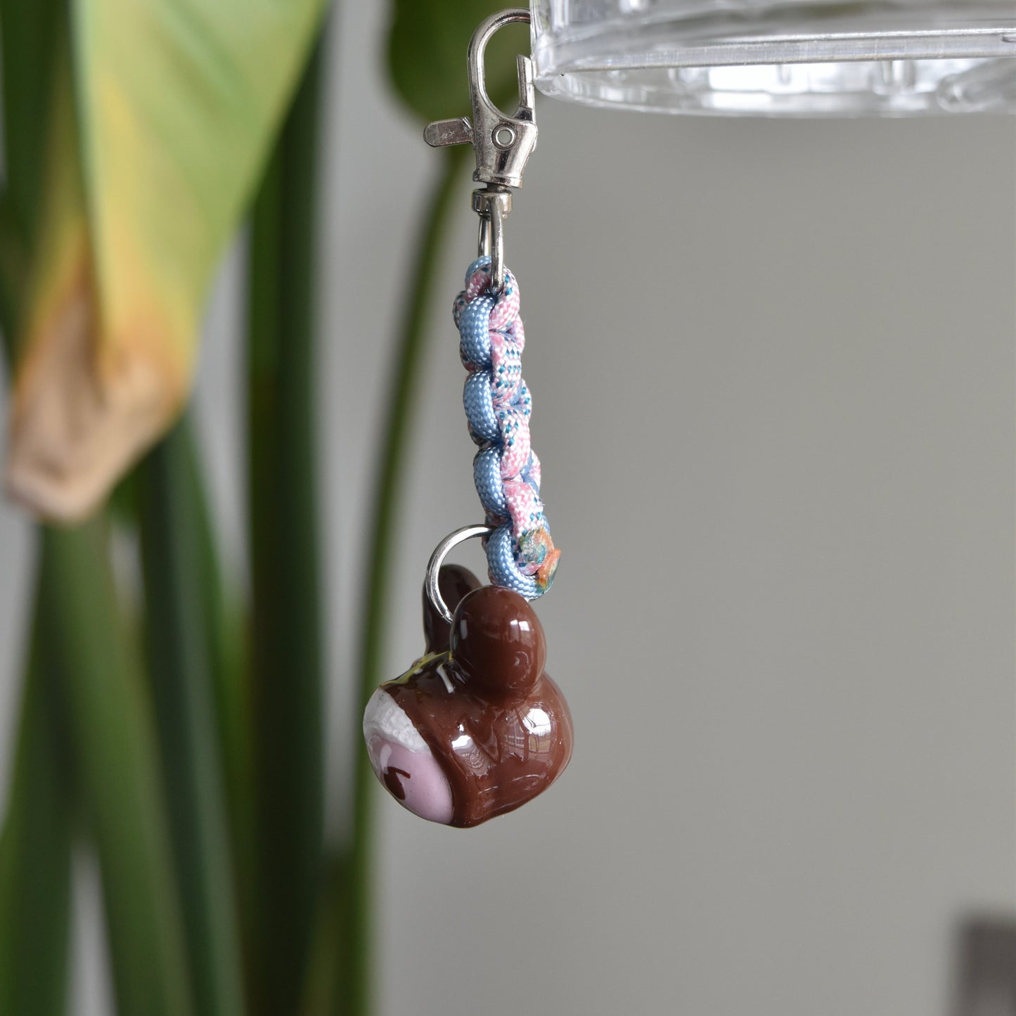 Brown Bear Head Pink Blue Knot