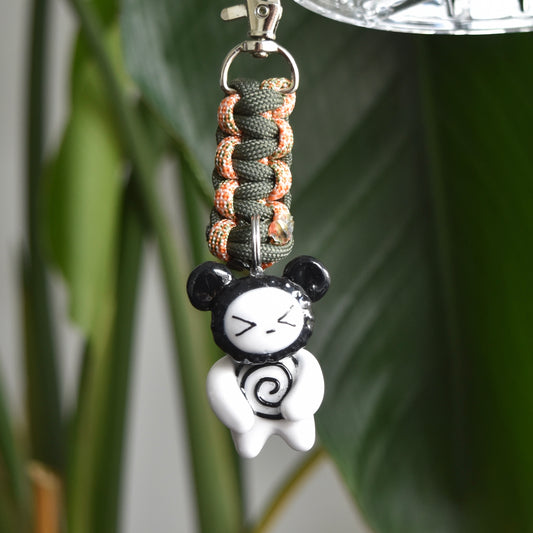 Black Bear Spiral Green Orange Knot